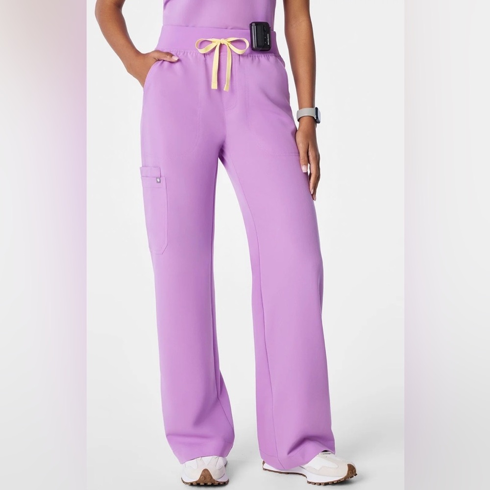 Figs Limited Edition Isabel Wide Leg Scrub Pant in Wild Iris. XS Tall. NWT.